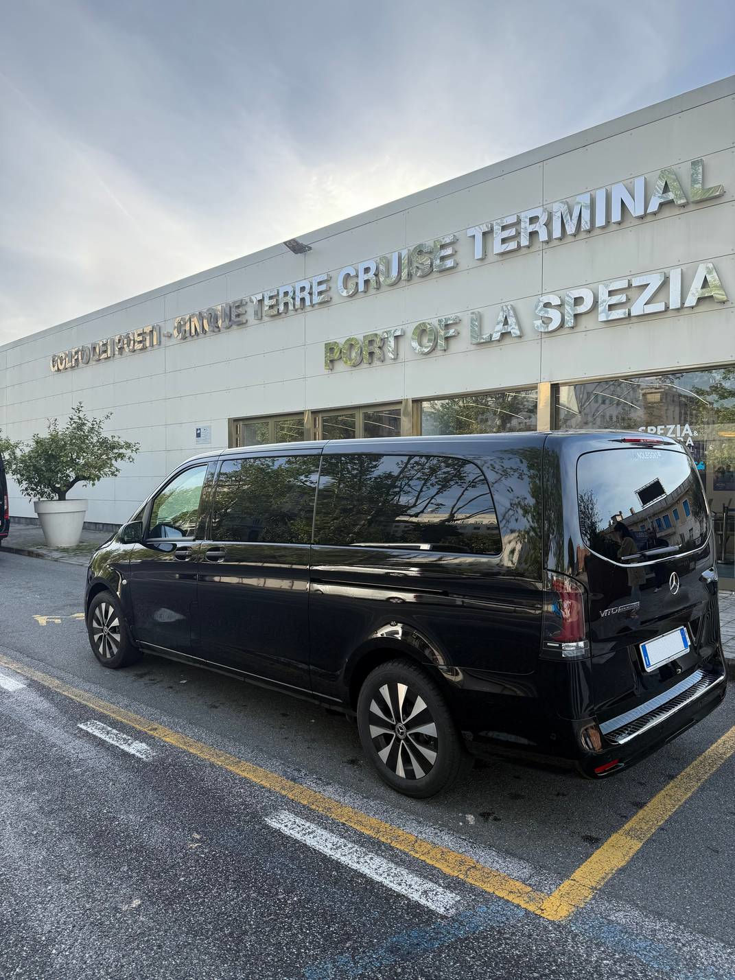 Cinque Terre Black Car Service - Transfers in La Spezia